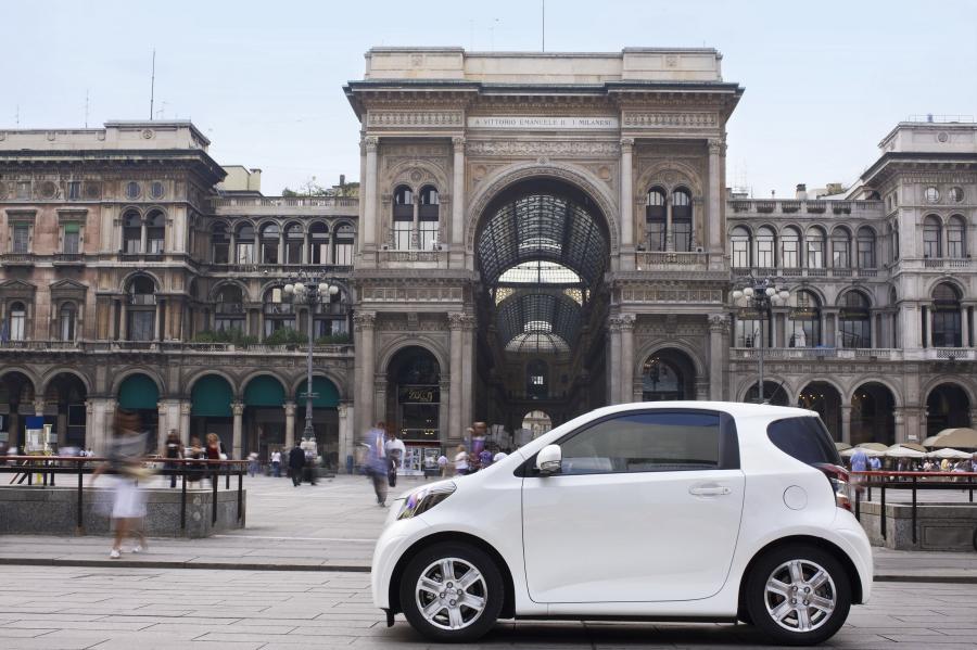  Toyota iQ 2008 года  (фото 178 из 225)